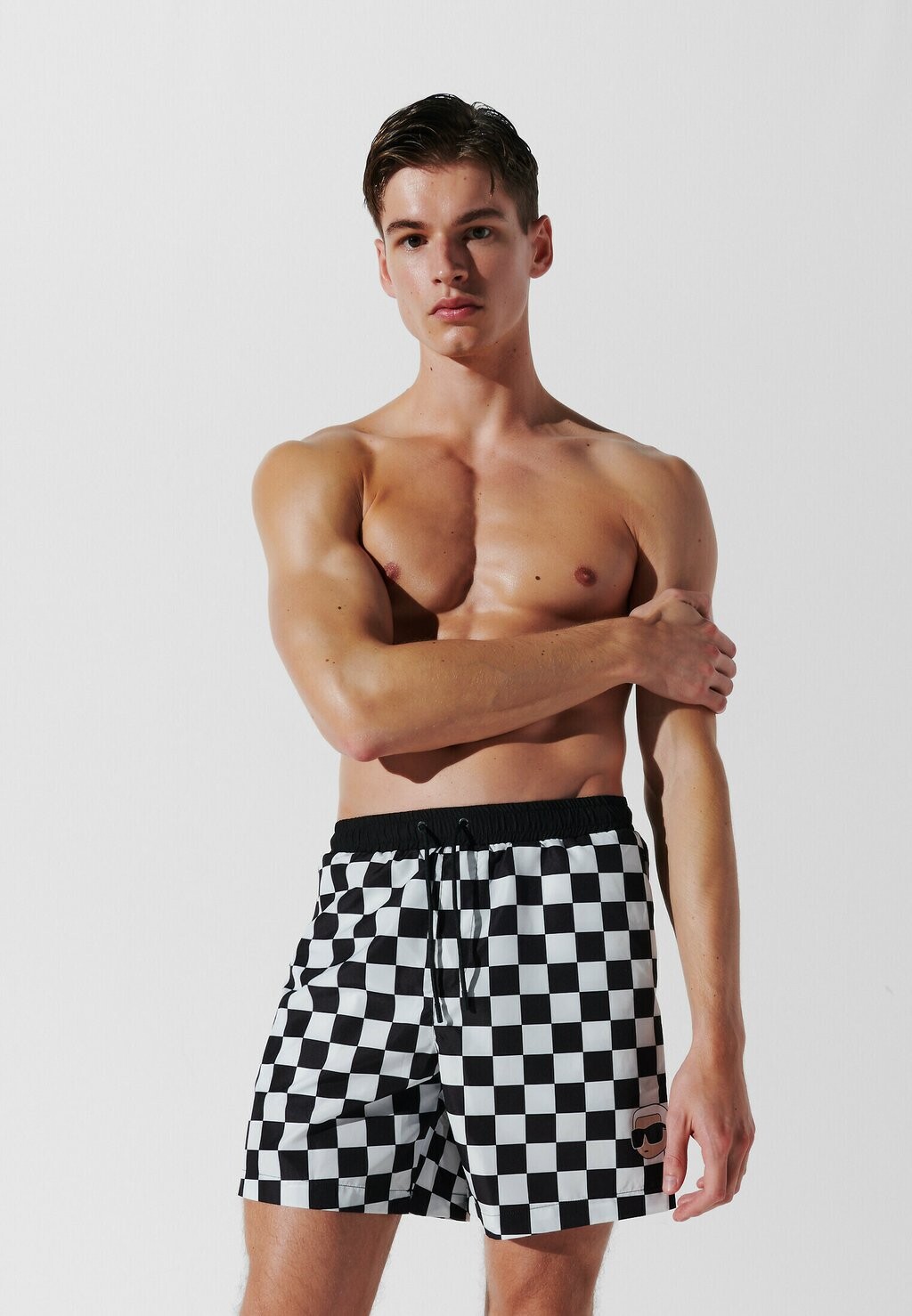 Шорты для плавания IKONIK ALL-OVER PRINT CHECK KARL LAGERFELD, ikonik клетка черный
Шорты для плавания IKONIK ALL-OVER PRINT CHECK KARL LAGERFELD, ikonik клетка черный