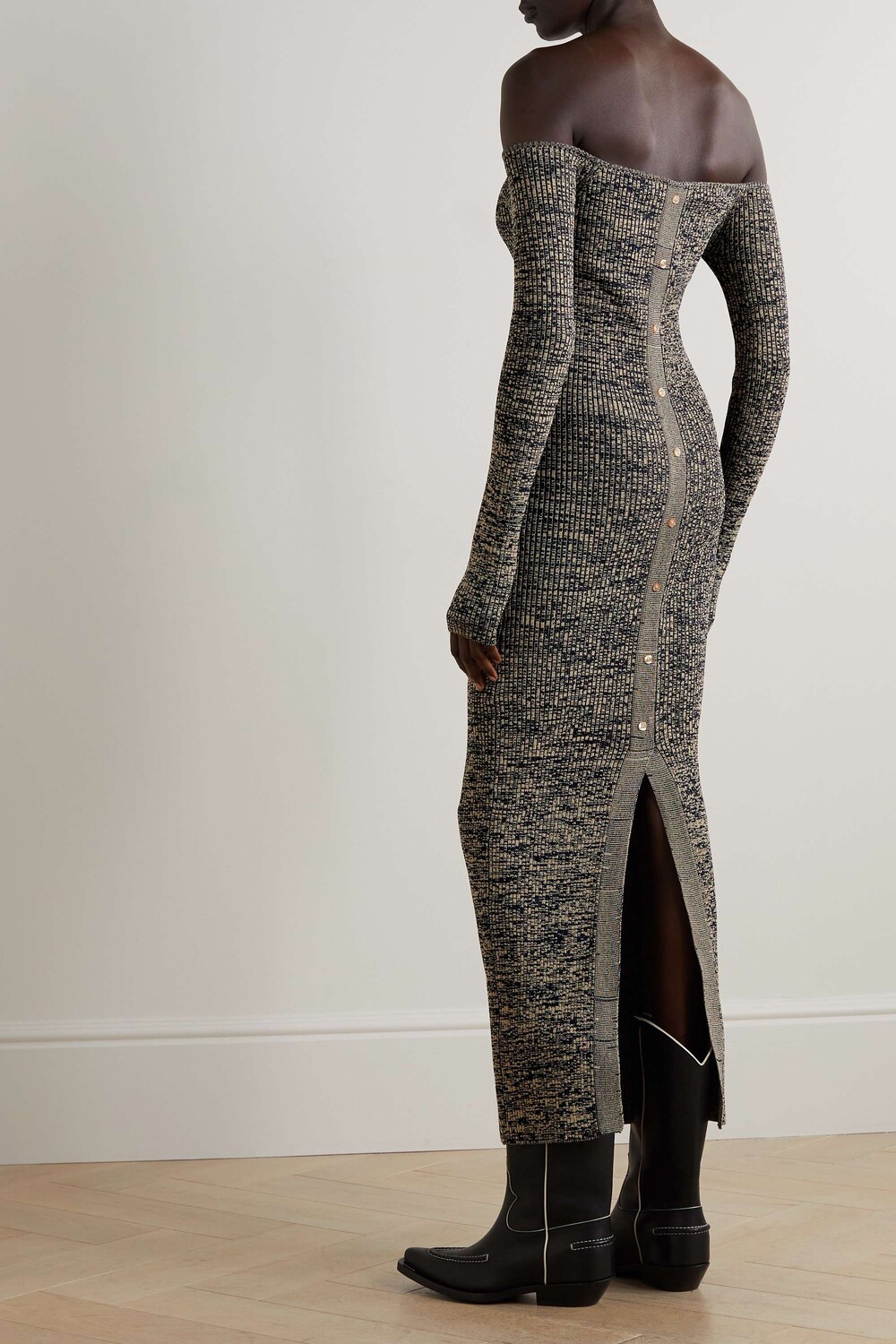 REMAIN BIRGER CHRISTENSEN трикотажное платье макси Zoa с открытыми плечами, серый
REMAIN BIRGER CHRISTENSEN трикотажное платье макси Zoa с открытыми плечами, серый