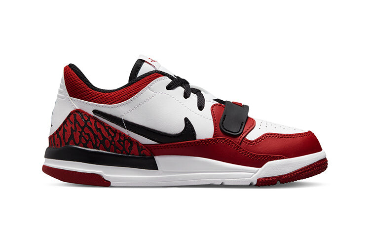 Баскетбольные кроссовки Nike Air Jordan BP Legacy 312 Vintage, красный / белый / черный
Баскетбольные кроссовки Nike Air Jordan BP Legacy 312 Vintage, красный / белый / черный