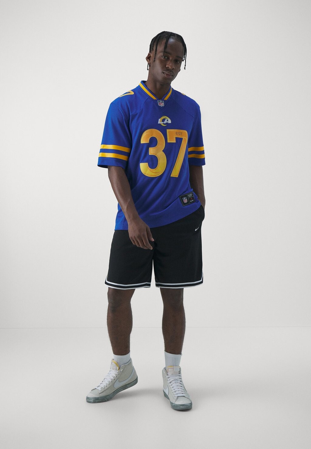 Футболка с принтом Nfl Los Angeles Rams Core Franchise Fanatics, цвет game royal/yellow gold
Футболка с принтом Nfl Los Angeles Rams Core Franchise Fanatics, цвет game royal/yellow gold
