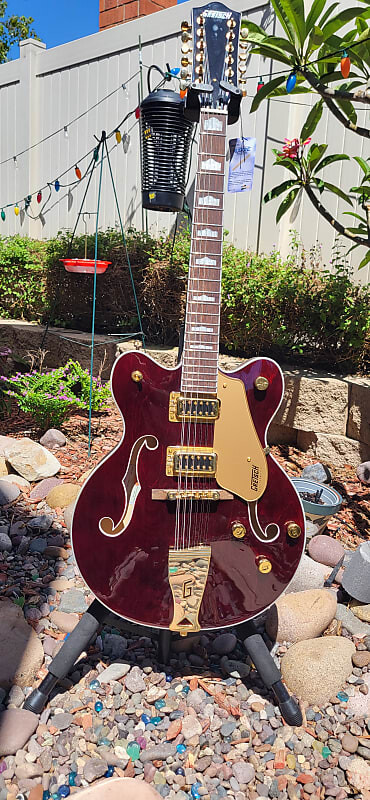 Электрогитара MINT!!!! BRAND New...Gretsch G5422G-12 Electromatic Hollow Body 12-String with Gold Hardware 2016 - Present - Walnut
Электрогитара MINT!!!! BRAND New...Gretsch G5422G-12 Electromatic Hollow Body 12-String with Gold Hardware 2016 - Present - Walnut