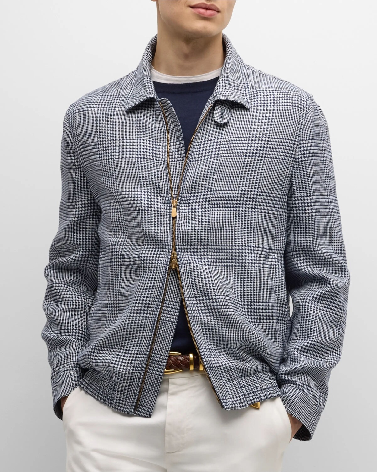 Эксклюзивный бомбер для мужчин Prince Of Wales Brunello Cucinelli, цвет Blue/White
Эксклюзивный бомбер для мужчин Prince Of Wales Brunello Cucinelli, цвет Blue/White
