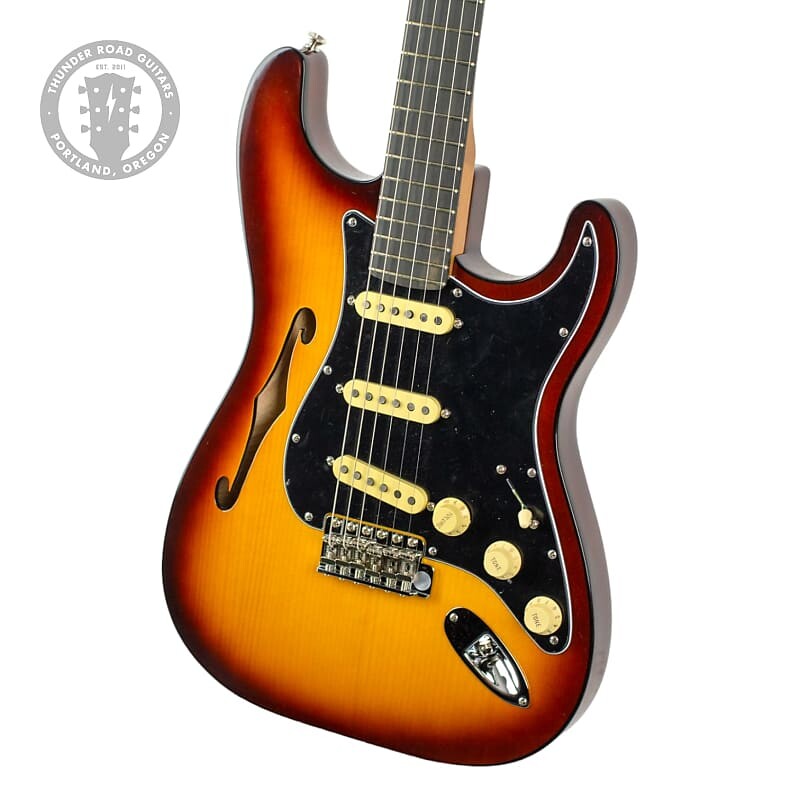 Электрогитара Fender Limited Edition Suona Stratocaster Thinline Violin Burst w/Matching Headstock
Электрогитара Fender Limited Edition Suona Stratocaster Thinline Violin Burst w/Matching Headstock