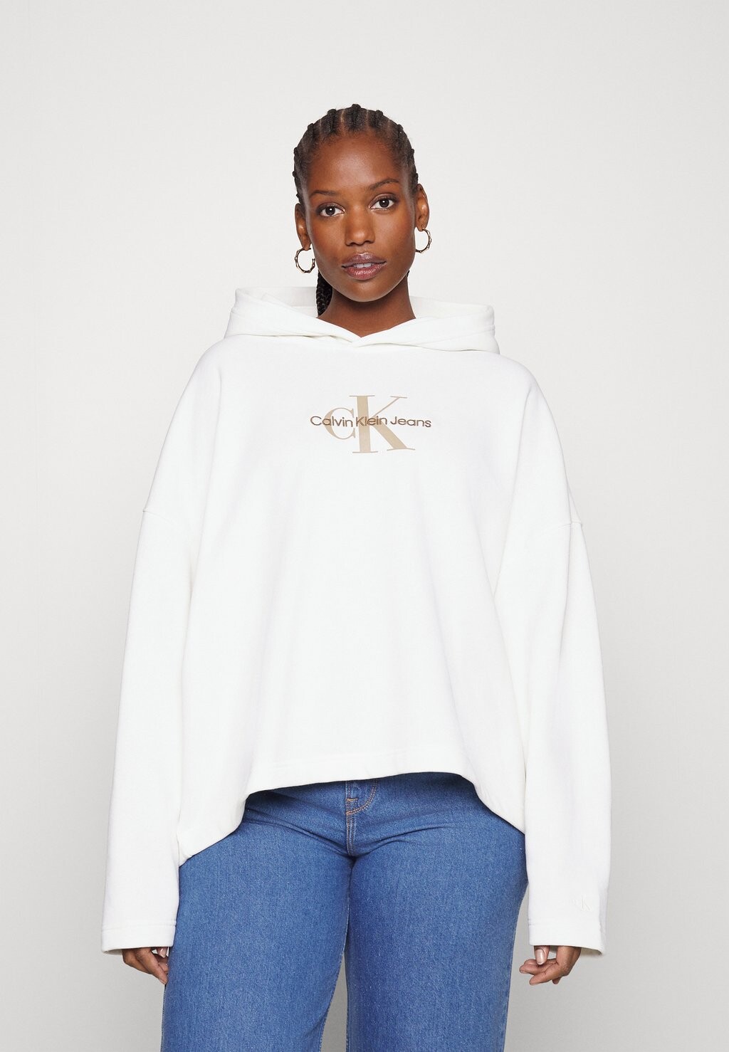Толстовка Calvin Klein Plus Archival Monologo Hoodie, цвет слоновой кости, Синий
Толстовка Calvin Klein Plus Archival Monologo Hoodie, цвет слоновой кости, Синий