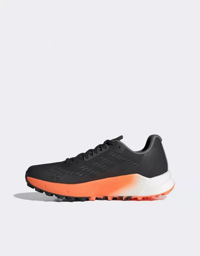 Черные кроссовки для трейлраннинга adidas Terrex Agravic Flow 2.0 adidas performance
Черные кроссовки для трейлраннинга adidas Terrex Agravic Flow 2.0 adidas performance
