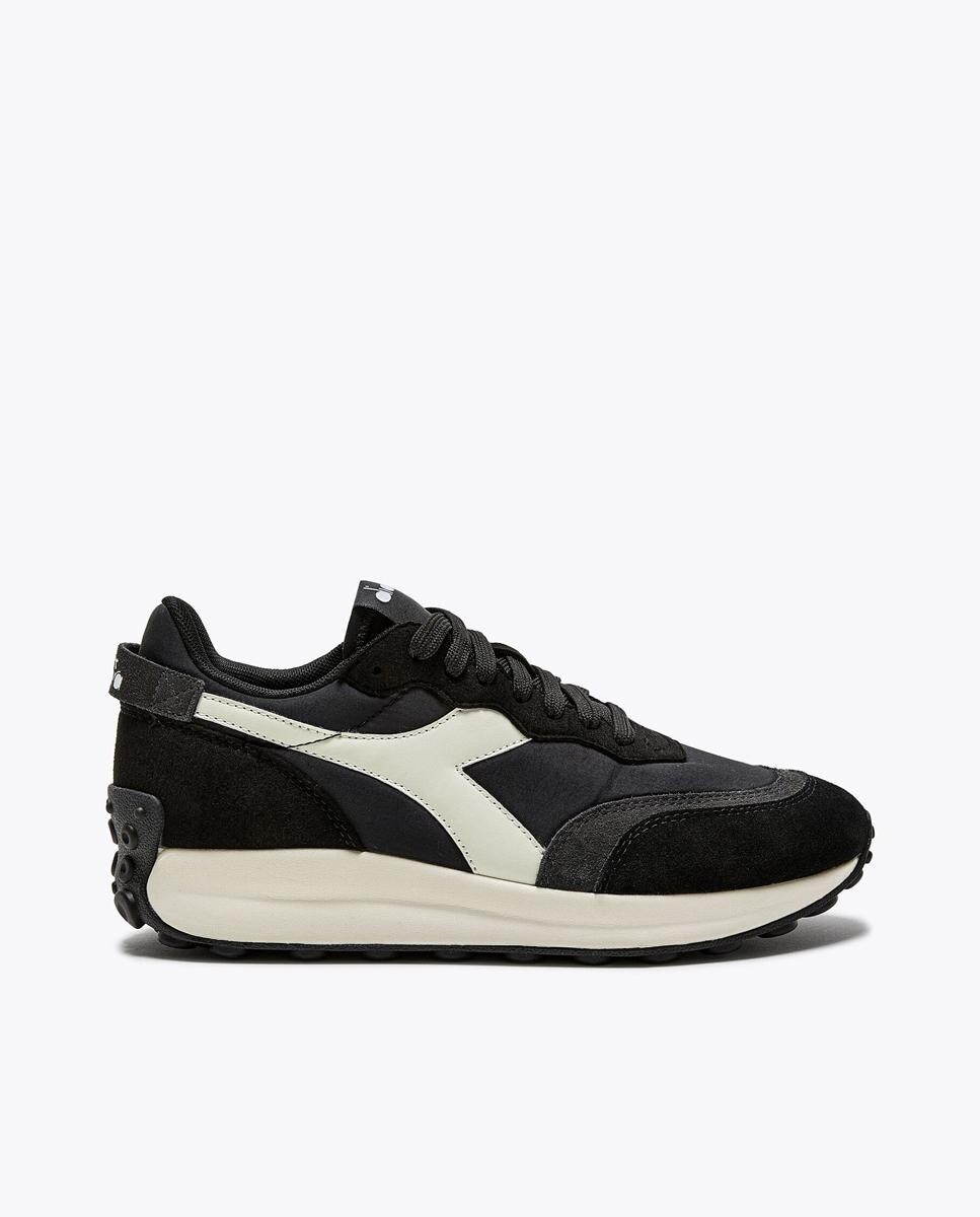 Черные спортивные туфли унисекс на зубчатой подошве Diadora Sportswear, черный
Черные спортивные туфли унисекс на зубчатой подошве Diadora Sportswear, черный