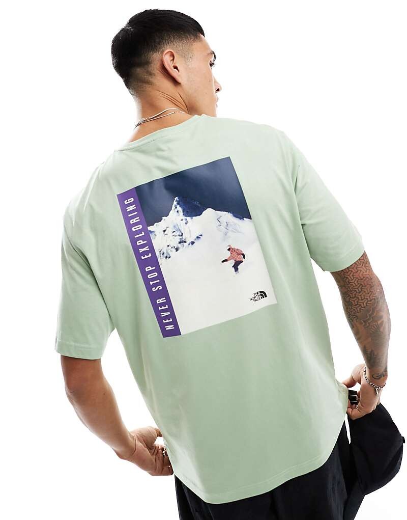 Зеленая футболка с рисунком на спине The North Face Snowboard эксклюзивно на ASOS
Зеленая футболка с рисунком на спине The North Face Snowboard эксклюзивно на ASOS