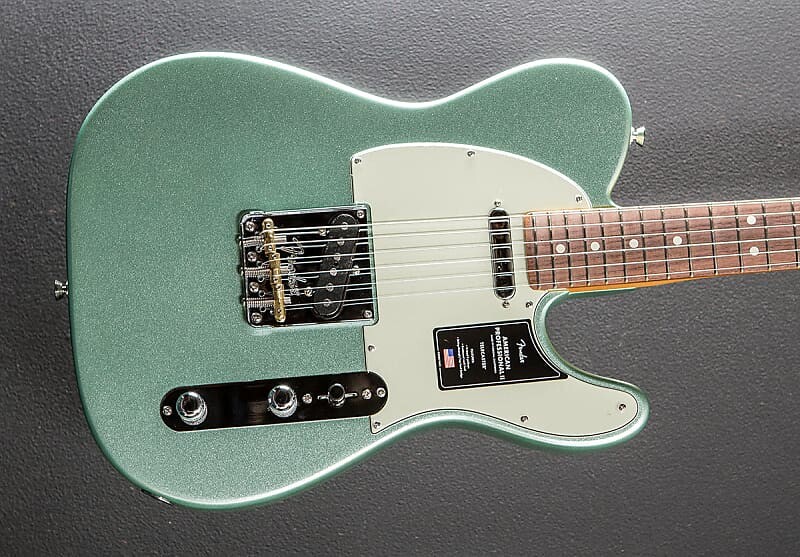 Электрогитара Fender American Professional II Telecaster - Mystic Surf Green w/Rosewood
Электрогитара Fender American Professional II Telecaster - Mystic Surf Green w/Rosewood
