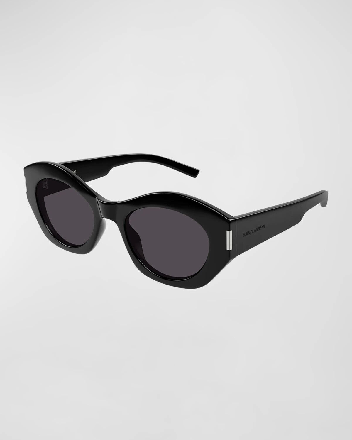 Солнцезащитные очки «кошачий глаз» из ацетата с логотипом Saint Laurent, цвет Shiny Solid Black
Солнцезащитные очки «кошачий глаз» из ацетата с логотипом Saint Laurent, цвет Shiny Solid Black