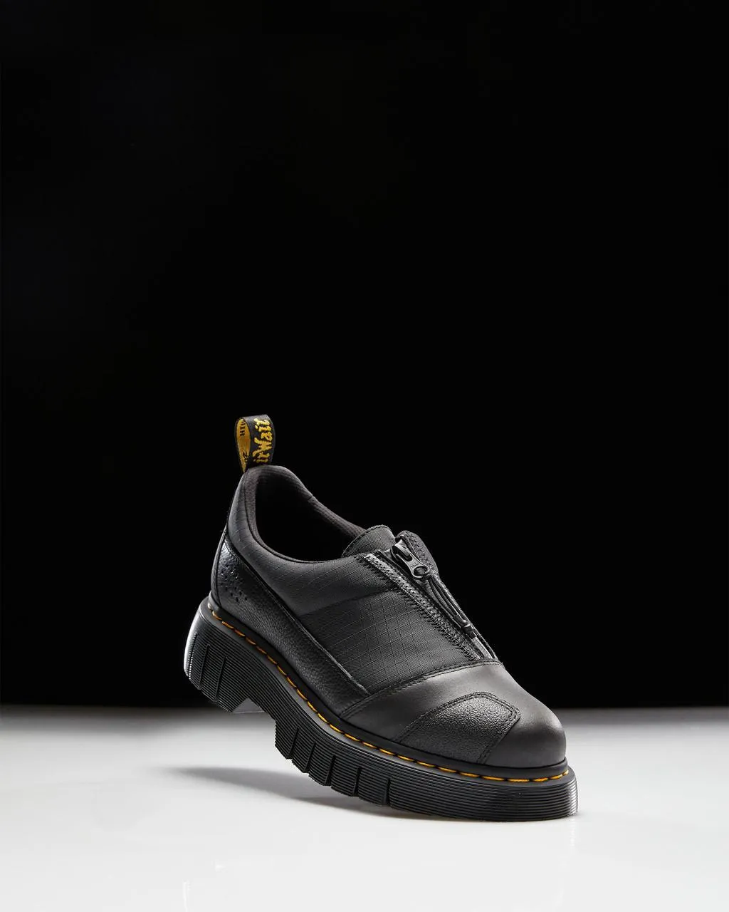 Dr. Martens 1461 Beta Club Оксфорды на танкетке и платформе, цвет Black — Lunar+Sorento+Hub Ripstop
Dr. Martens 1461 Beta Club Оксфорды на танкетке и платформе, цвет Black — Lunar+Sorento+Hub Ripstop