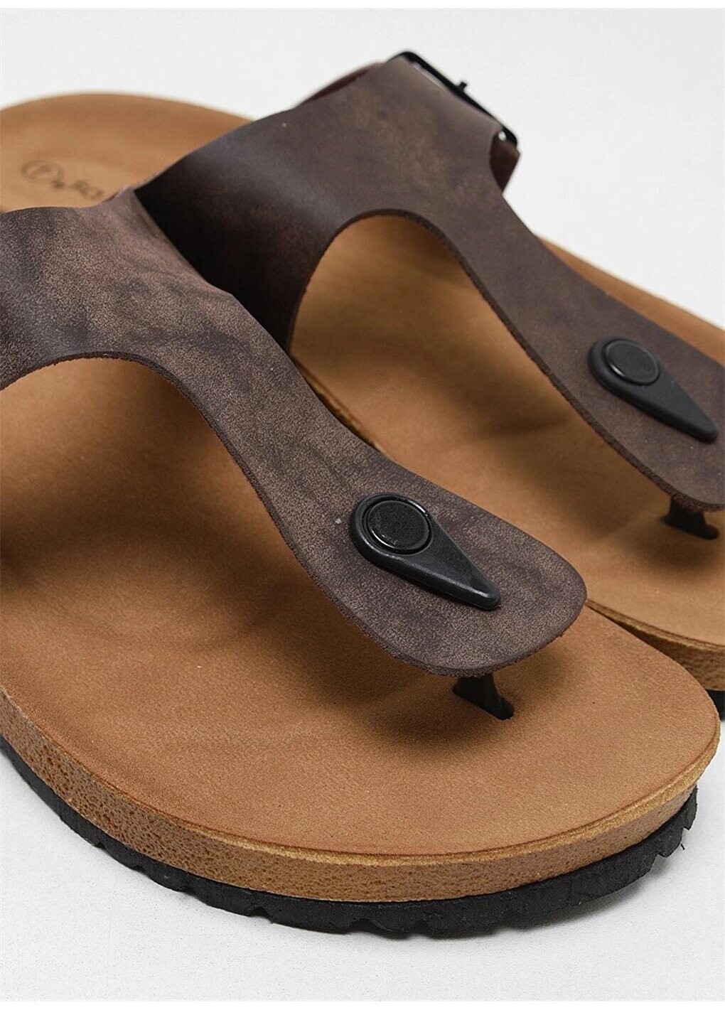 Мужские тапочки на анатомической подошве Flip Flop A2801-20Коричневый Pembe Potin
Мужские тапочки на анатомической подошве Flip Flop A2801-20Коричневый Pembe Potin