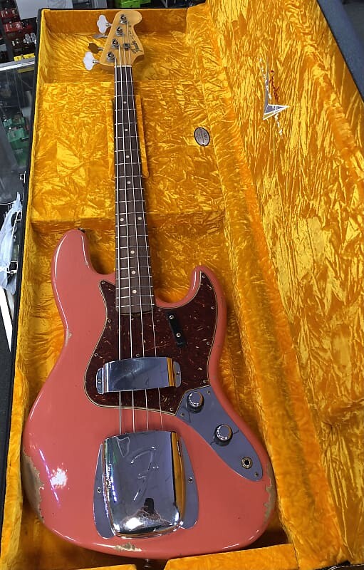 Басс гитара Fender Custom Shop Limited Edition '60 Jazz Bass Relic, Super Faded Aged Tahitian Coral
Басс гитара Fender Custom Shop Limited Edition '60 Jazz Bass Relic, Super Faded Aged Tahitian Coral