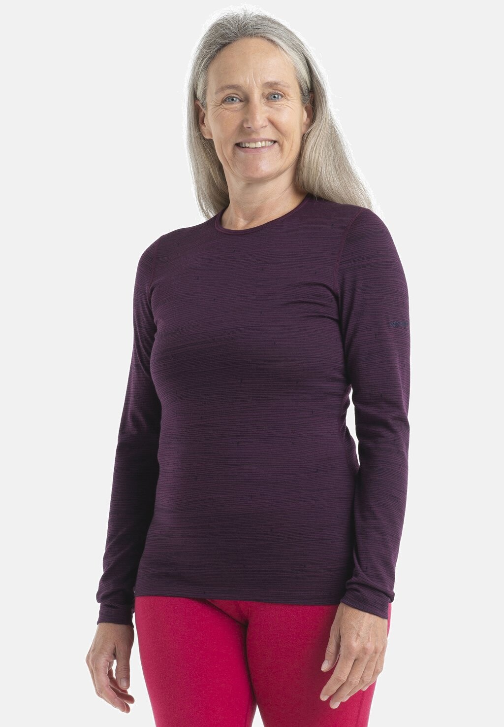 Топ с длинными рукавами MERINO 200 OASIS LS CREWE SKI TRACKS Icebreaker, цвет nightshad midnightnav aop
Топ с длинными рукавами MERINO 200 OASIS LS CREWE SKI TRACKS Icebreaker, цвет nightshad midnightnav aop