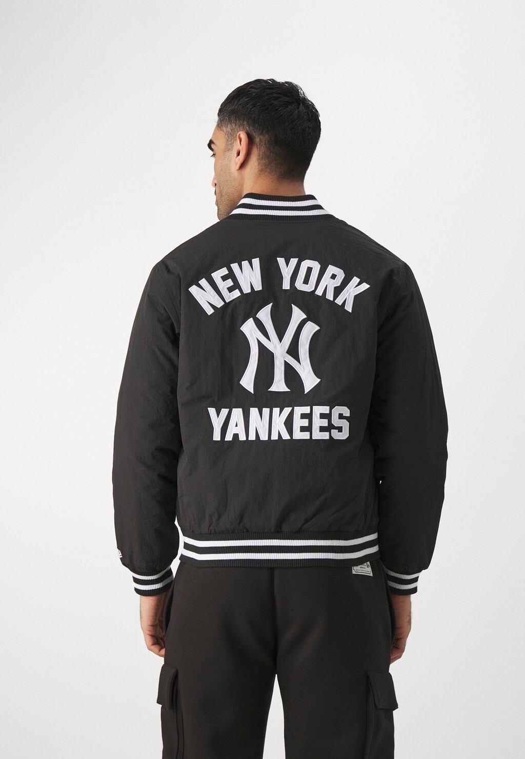 Спортивная куртка Mlb New York Yankees Team Bomber Jacket New Era, черный
Спортивная куртка Mlb New York Yankees Team Bomber Jacket New Era, черный