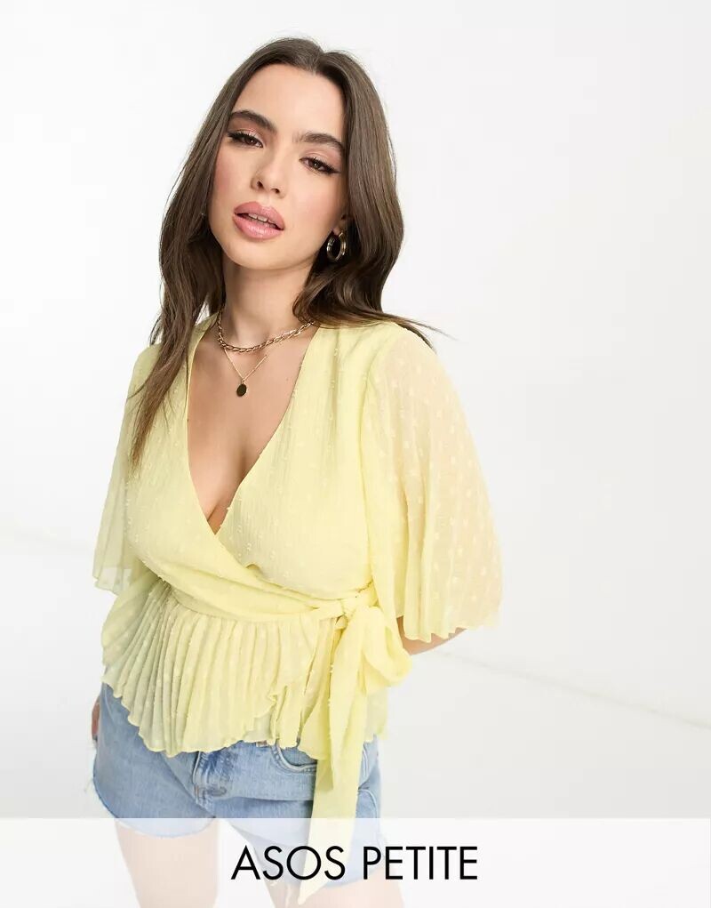 Лимонная блузка добби с запахом и короткими рукавами ASOS Petite с плиссированной баской по низу
Лимонная блузка добби с запахом и короткими рукавами ASOS Petite с плиссированной баской по низу