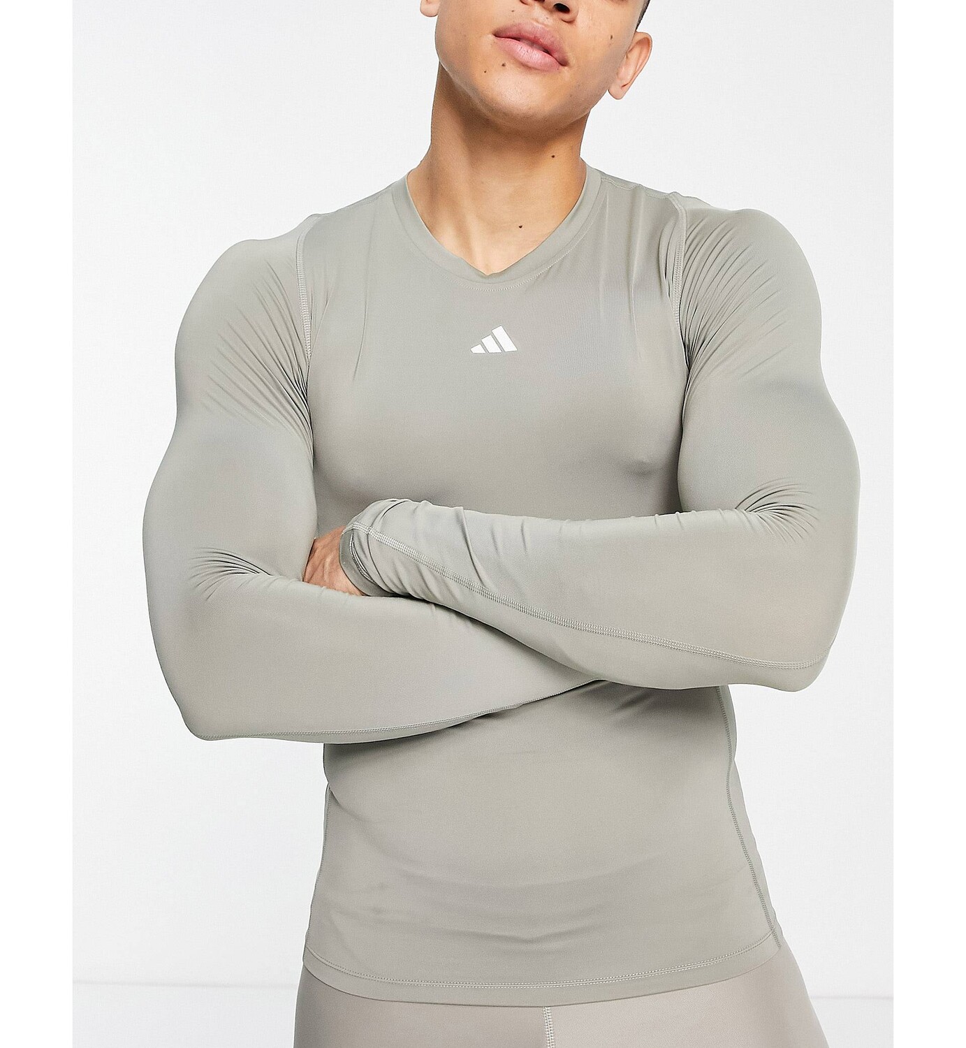 Серая футболка с длинными рукавами adidas Training Techfit adidas performance, Серый
Серая футболка с длинными рукавами adidas Training Techfit adidas performance, Серый