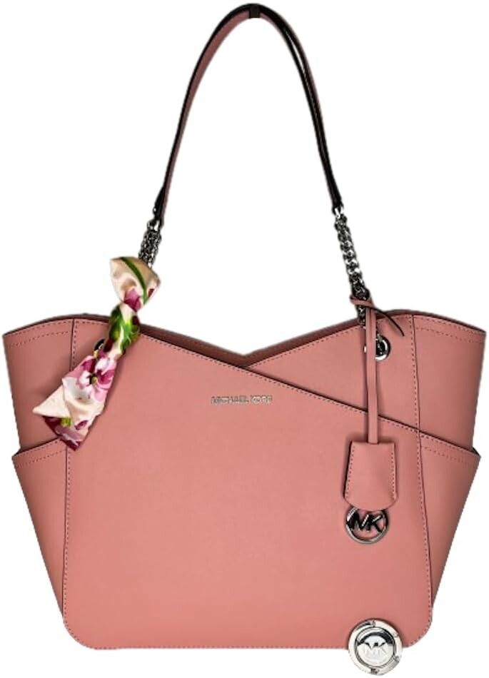 Michael Kors Jet Set Travel Большая сумка на плечо с цепочкой и крючком для сумочки (Primrose)
Michael Kors Jet Set Travel Большая сумка на плечо с цепочкой и крючком для сумочки (Primrose)