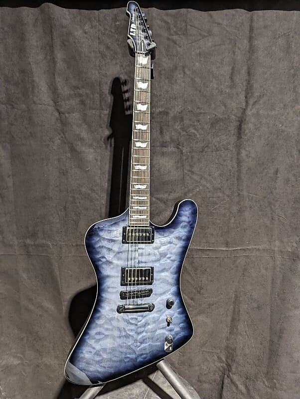 Электрогитара ESP LTD Phoenix-1000 Deluxe QM Top See-Thru Black Sunburst Electric Guitar
Электрогитара ESP LTD Phoenix-1000 Deluxe QM Top See-Thru Black Sunburst Electric Guitar