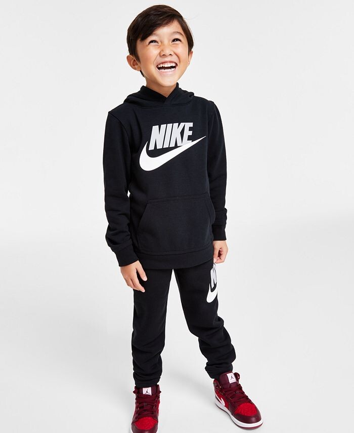 Комплект из пуловера и спортивных штанов для новорожденных Boys Club Nike, серый
Комплект из пуловера и спортивных штанов для новорожденных Boys Club Nike, серый