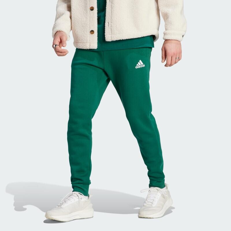 Флисовые брюки зауженного кроя Essentials стандартного размера ADIDAS, цвет verde
Флисовые брюки зауженного кроя Essentials стандартного размера ADIDAS, цвет verde