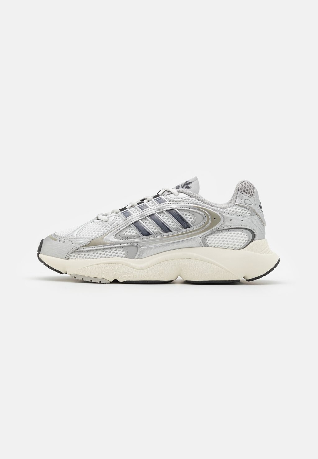 Кроссовки adidas Originals OZMILLEN UNISEX, цвет footwear white/core black/off white
Кроссовки adidas Originals OZMILLEN UNISEX, цвет footwear white/core black/off white