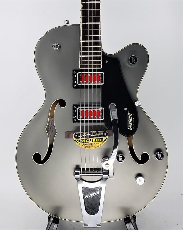 Электрогитара Gretsch G5410T Electromatic Rat Rod Hollow Body Bigsby Matte Phantom Metallic Ser# KS21093991
Электрогитара Gretsch G5410T Electromatic Rat Rod Hollow Body Bigsby Matte Phantom Metallic Ser# KS21093991