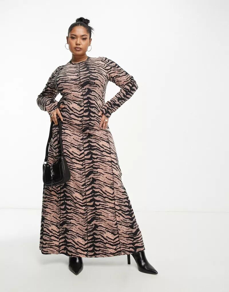 Платье миди с высоким воротником и контрастной строчкой ASOS DESIGN Curve с животным принтом
Платье миди с высоким воротником и контрастной строчкой ASOS DESIGN Curve с животным принтом