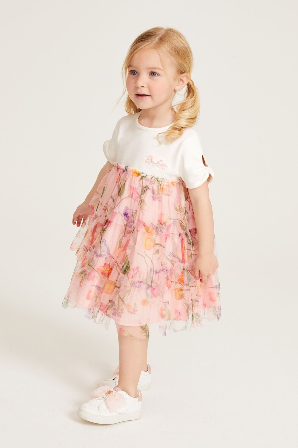 Розовое многослойное платье из сетки с цветочным мотивом Baker by Ted Baker, розовый
Розовое многослойное платье из сетки с цветочным мотивом Baker by Ted Baker, розовый