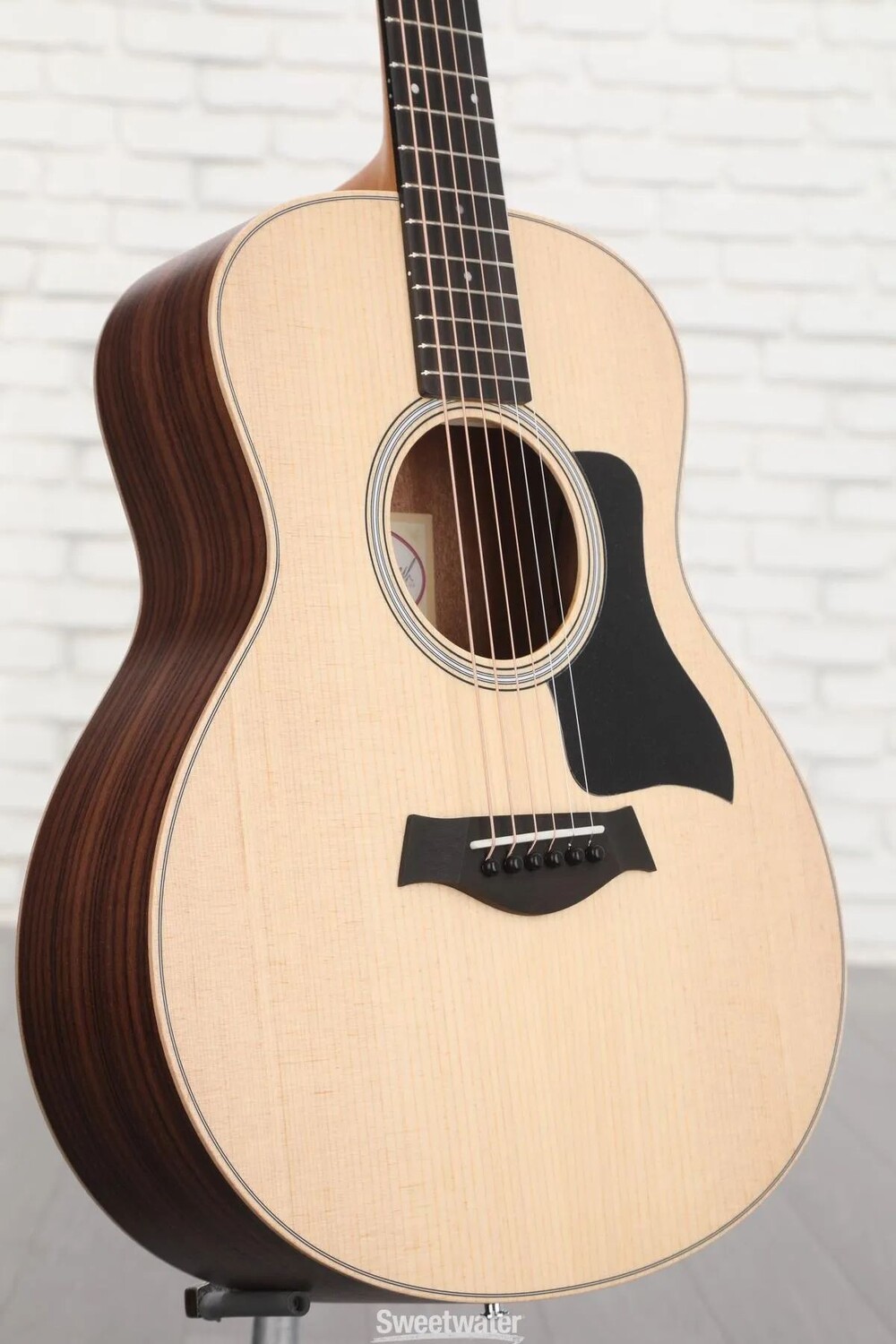 Акустическая гитара Taylor GS Mini Rosewood — натуральный цвет с черной накладкой
Акустическая гитара Taylor GS Mini Rosewood — натуральный цвет с черной накладкой