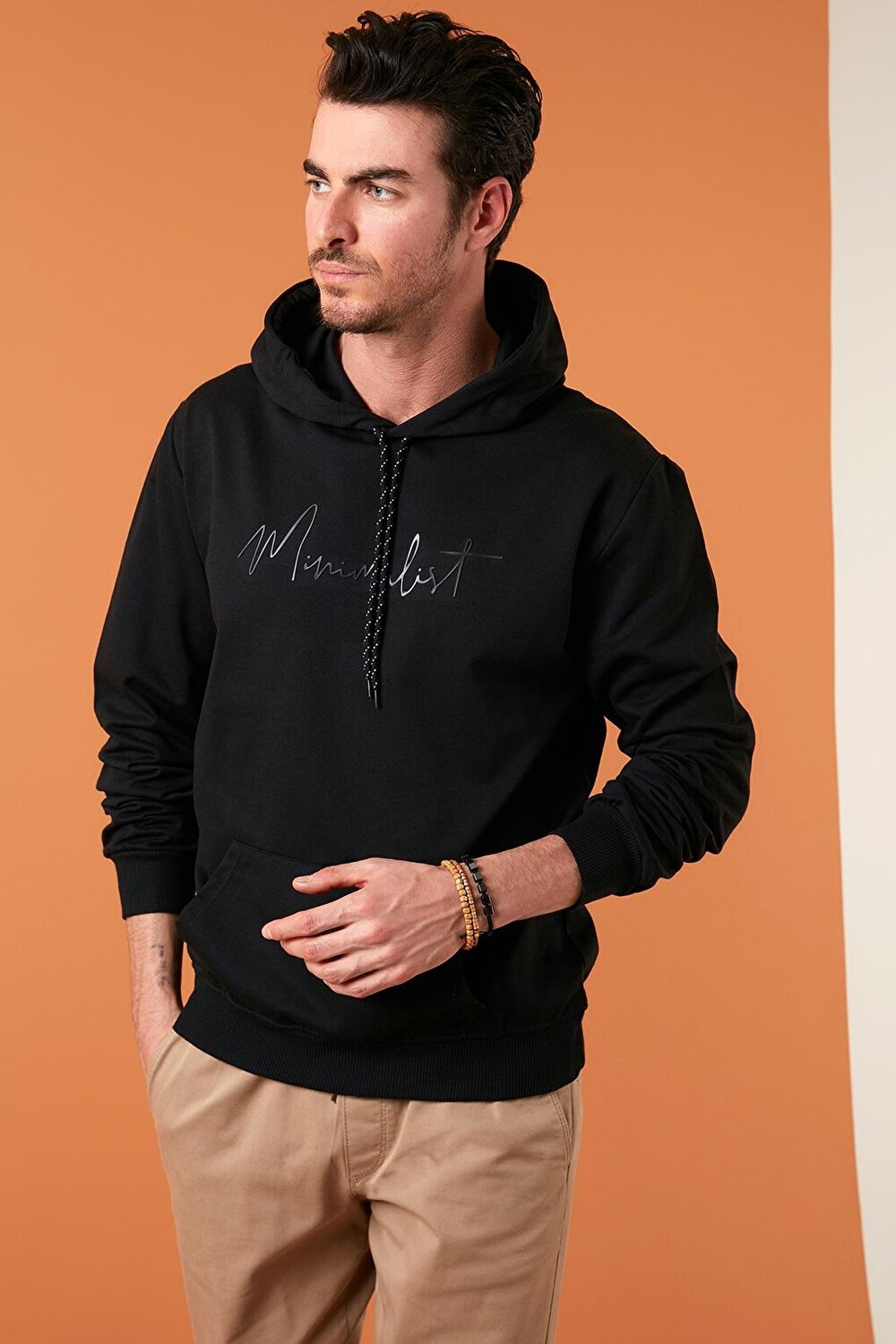 Хлопковый свитшот Slim Fit с капюшоном и карманами-кенгуру 5414019 Buratti, черный
Хлопковый свитшот Slim Fit с капюшоном и карманами-кенгуру 5414019 Buratti, черный