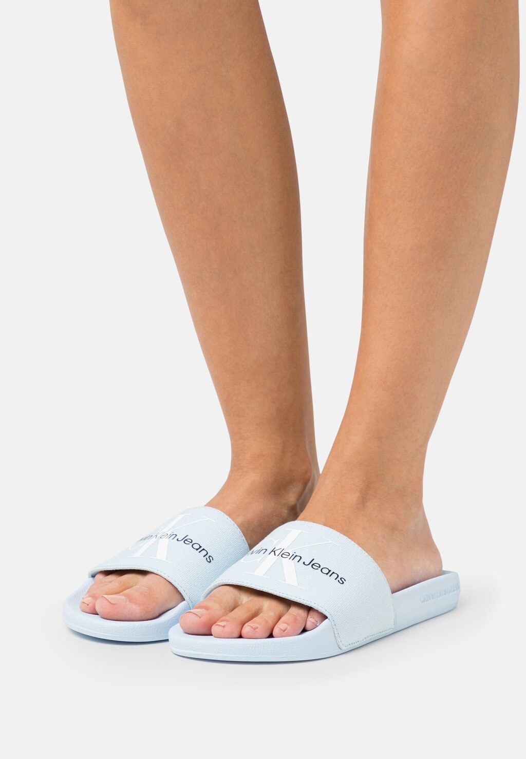 Туфли-мюли на плоской подошве SLIDE MONOGRAM Calvin Klein Jeans, цвет chambray sky
Туфли-мюли на плоской подошве SLIDE MONOGRAM Calvin Klein Jeans, цвет chambray sky