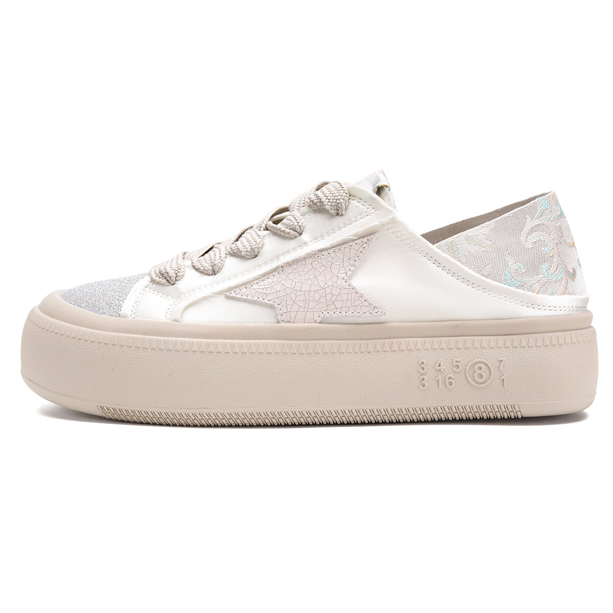 Кроссовки D:FUSE SCANDINAVIA Skateboarding Shoes Women's Low-top, цвет Off White
Кроссовки D:FUSE SCANDINAVIA Skateboarding Shoes Women's Low-top, цвет Off White