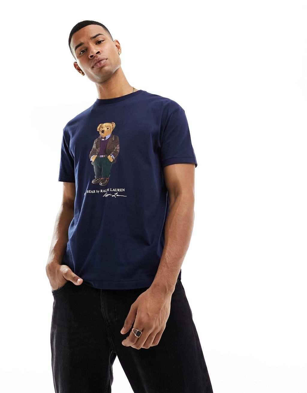 Темно-синяя классическая футболка оверсайз с принтом медведя Polo Ralph Lauren Heritage, Синий
Темно-синяя классическая футболка оверсайз с принтом медведя Polo Ralph Lauren Heritage, Синий