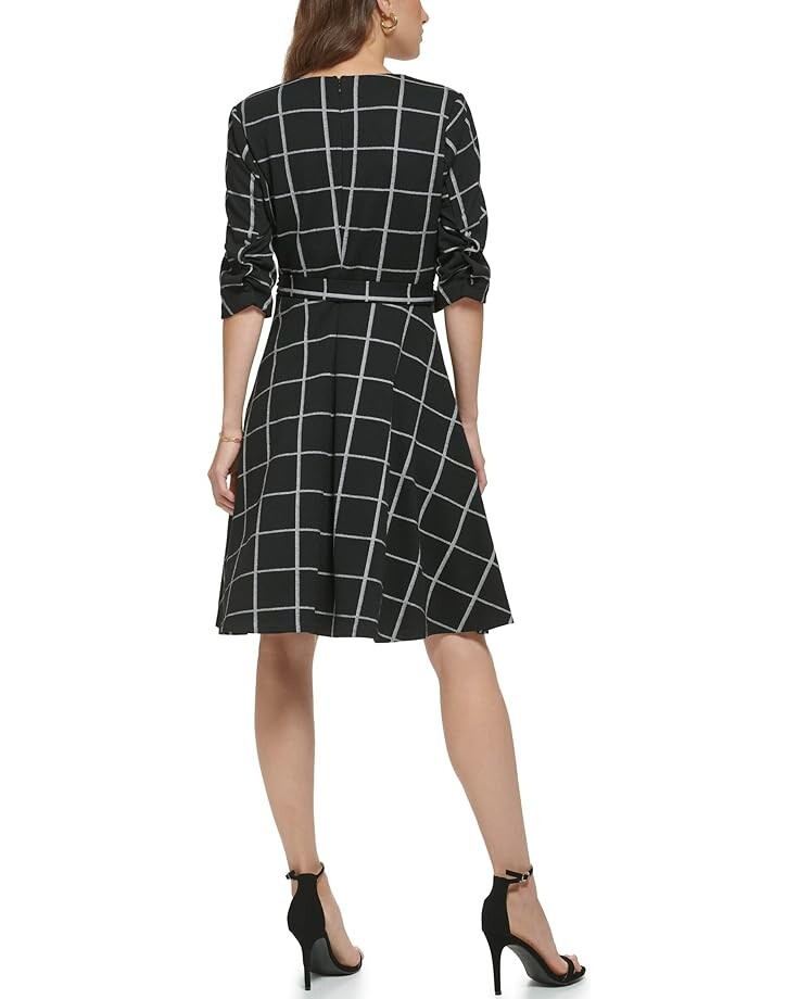 Платье DKNY Front Wrap V-Neck Fit-and-Flare Dress with Elbow Sleeve, цвет Black/Cream
Платье DKNY Front Wrap V-Neck Fit-and-Flare Dress with Elbow Sleeve, цвет Black/Cream
