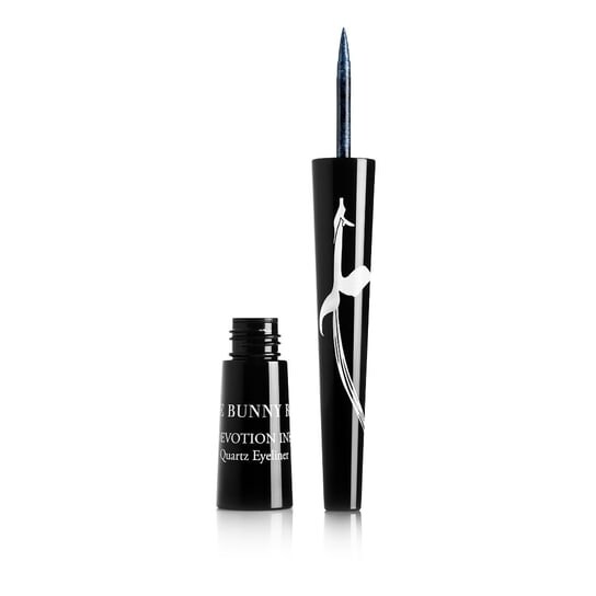 Подводка для глаз с кристаллическими частицами 051 Tanzanite Essence, 2,5 мл Rouge Bunny Rouge, Devotion Ink Quartz
Подводка для глаз с кристаллическими частицами 051 Tanzanite Essence, 2,5 мл Rouge Bunny Rouge, Devotion Ink Quartz