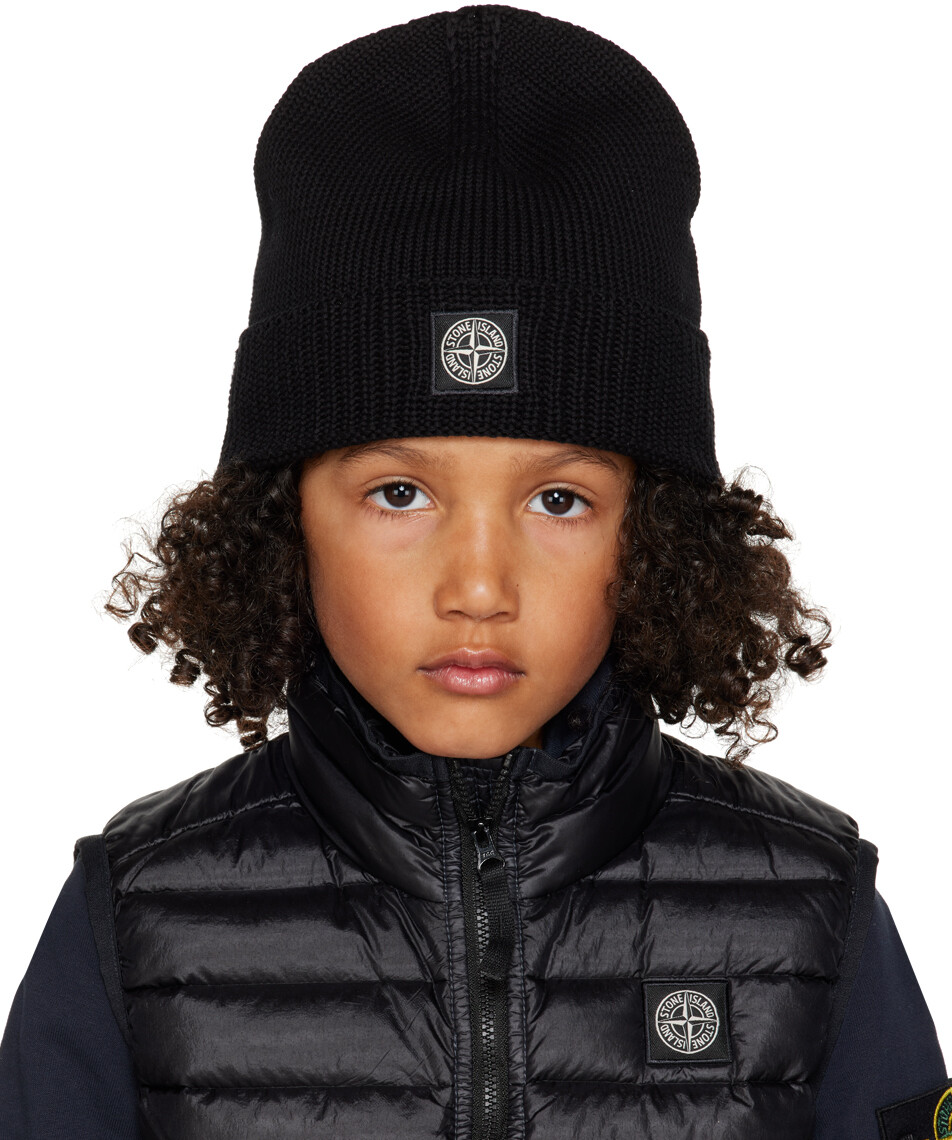 Детская черная шапка с нашивками, черная Код поставщика: 7816N01A7 Stone Island Junior
Детская черная шапка с нашивками, черная Код поставщика: 7816N01A7 Stone Island Junior