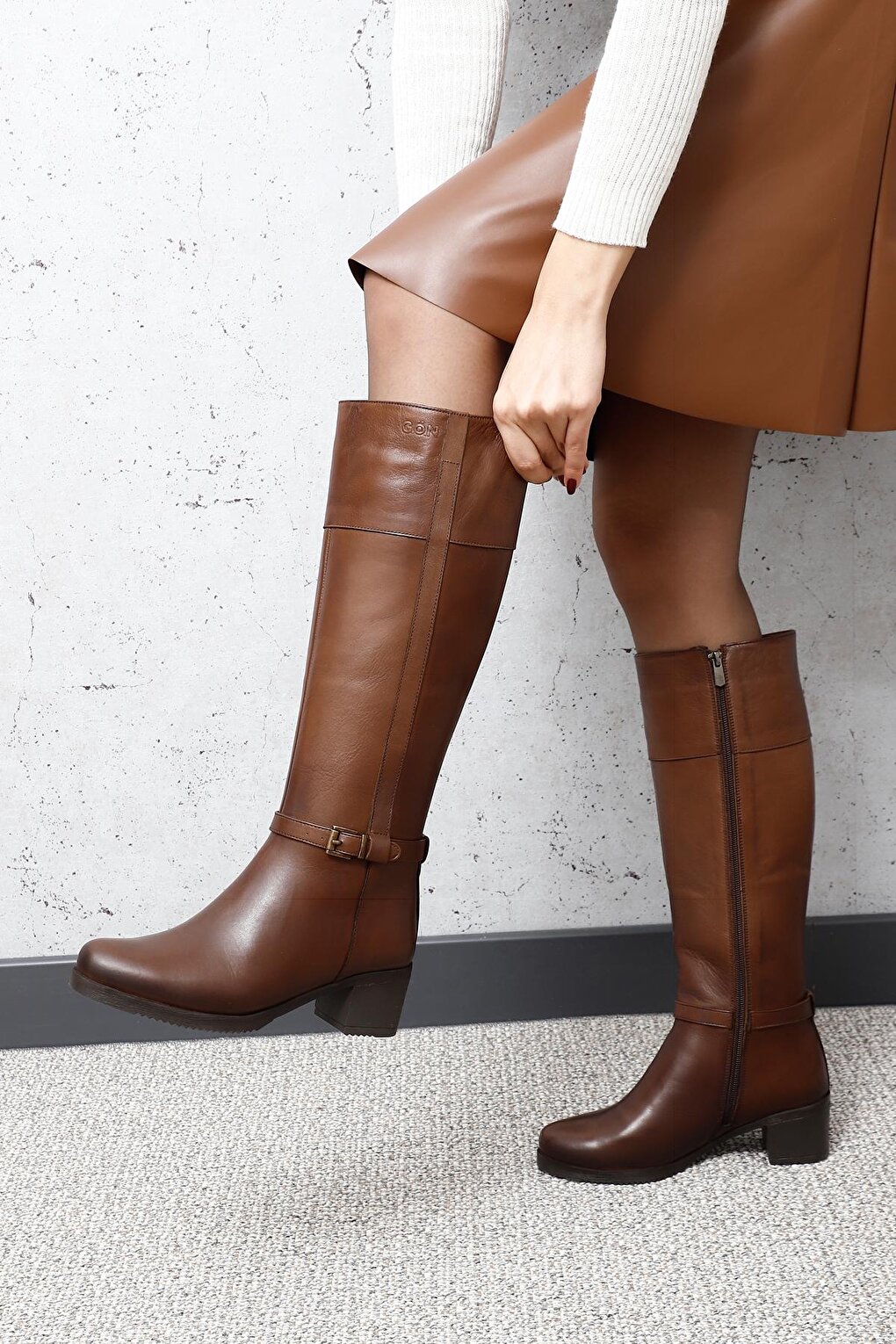 

КОРИЧНЕВЫЕ женские повседневные ботинки из натуральной кожи с круглым носком и резиновой подошвой на каблуке с застежкой-молнией и пряжкой 4456 GÖNDERİ(R), коричневый