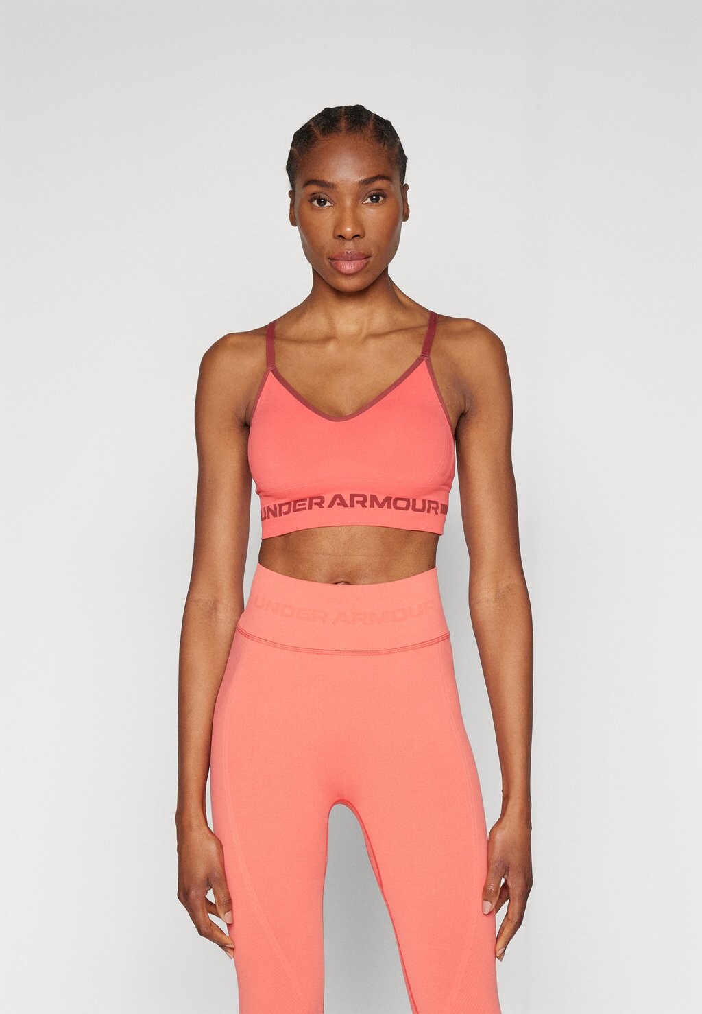 Спортивный бюстгальтер с легкой поддержкой SEAMLESS LOW LONG BRA Under Armour, оранжевый
Спортивный бюстгальтер с легкой поддержкой SEAMLESS LOW LONG BRA Under Armour, оранжевый