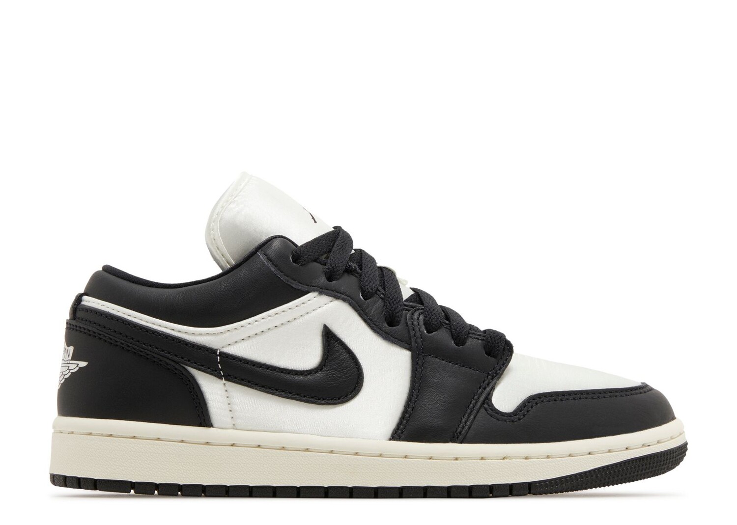Кроссовки Air Jordan Wmns Air Jordan 1 Low Se 'Vintage Panda', кремовый, Бежевый
Кроссовки Air Jordan Wmns Air Jordan 1 Low Se 'Vintage Panda', кремовый, Бежевый
