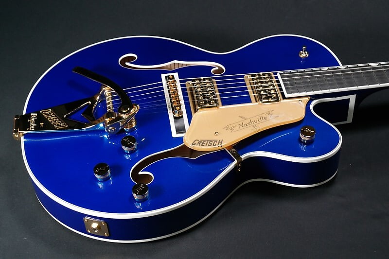 Электрогитара Gretsch G6120TG Players Edition Nashville Hollow Body with String-Thru Bigsby and Gold Hardware Azure Metallic 2401398851 981
Электрогитара Gretsch G6120TG Players Edition Nashville Hollow Body with String-Thru Bigsby and Gold Hardware Azure Metallic 2401398851 981
