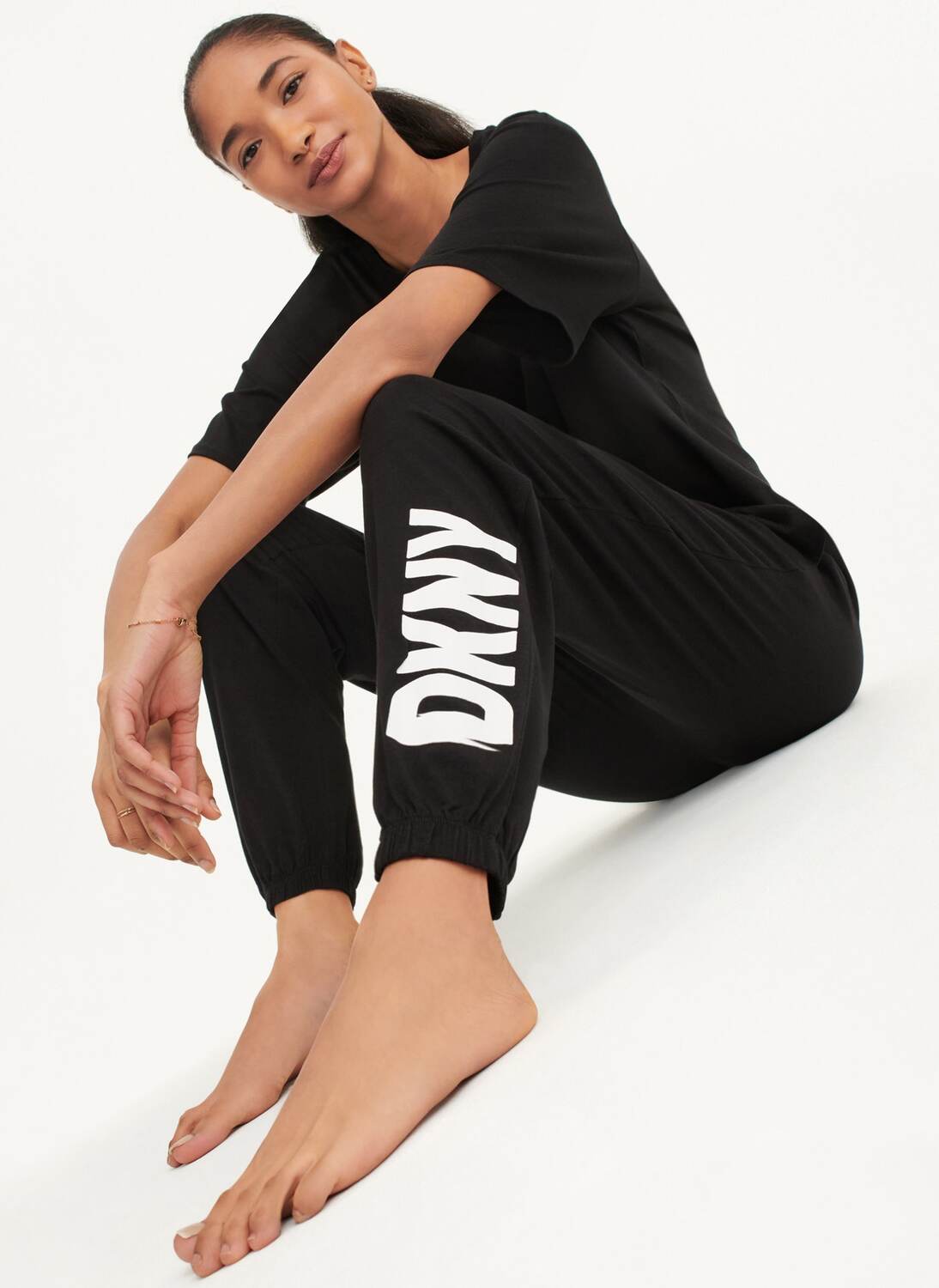 

Джоггеры Sleep DKNY