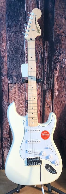 

Squier Affinity Series Stratocaster с кленовым грифом Olympic White Affinity Series Stratocaster with Maple Fretboard