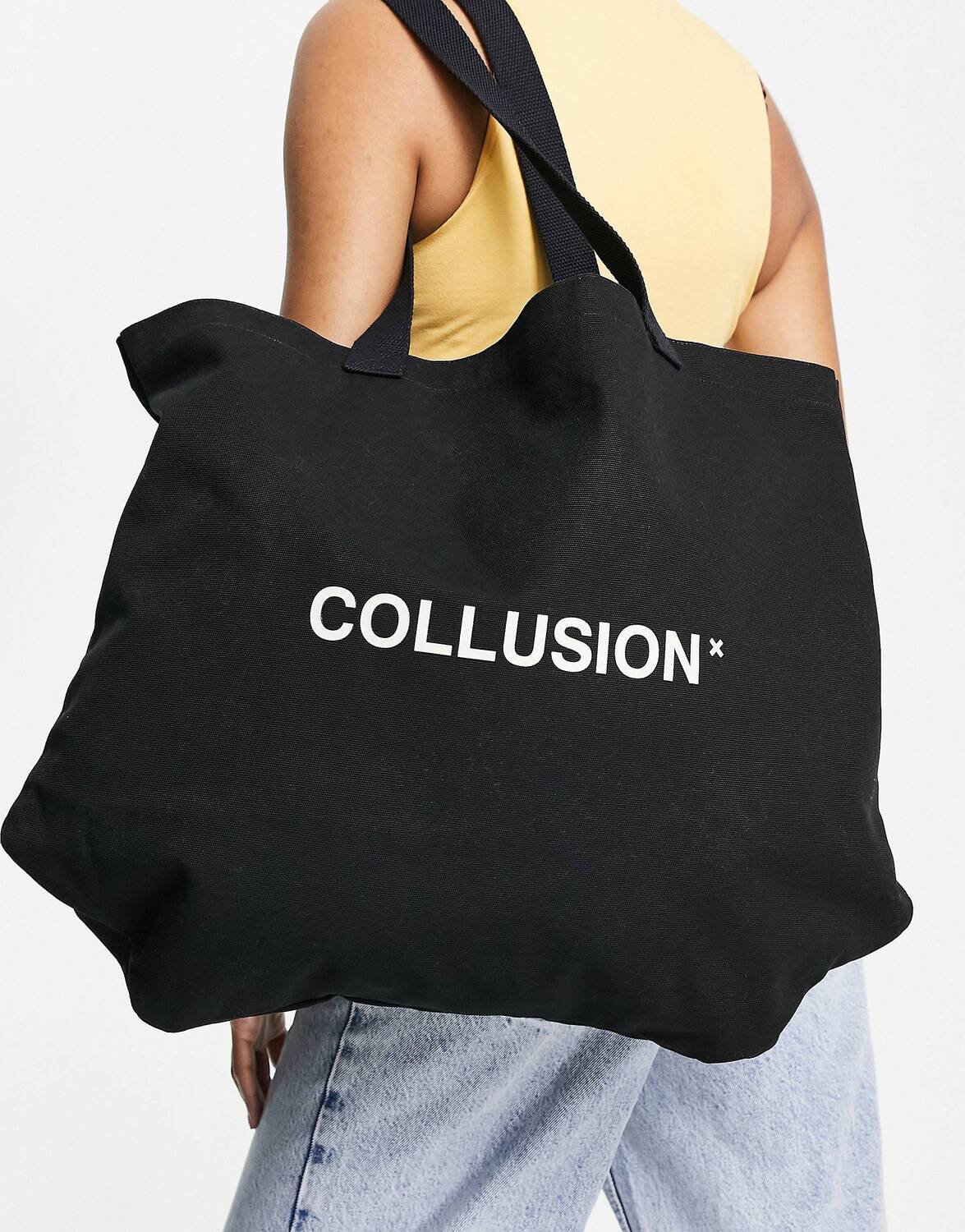 

Черная сумка-тоут унисекс с логотипом COLLUSION