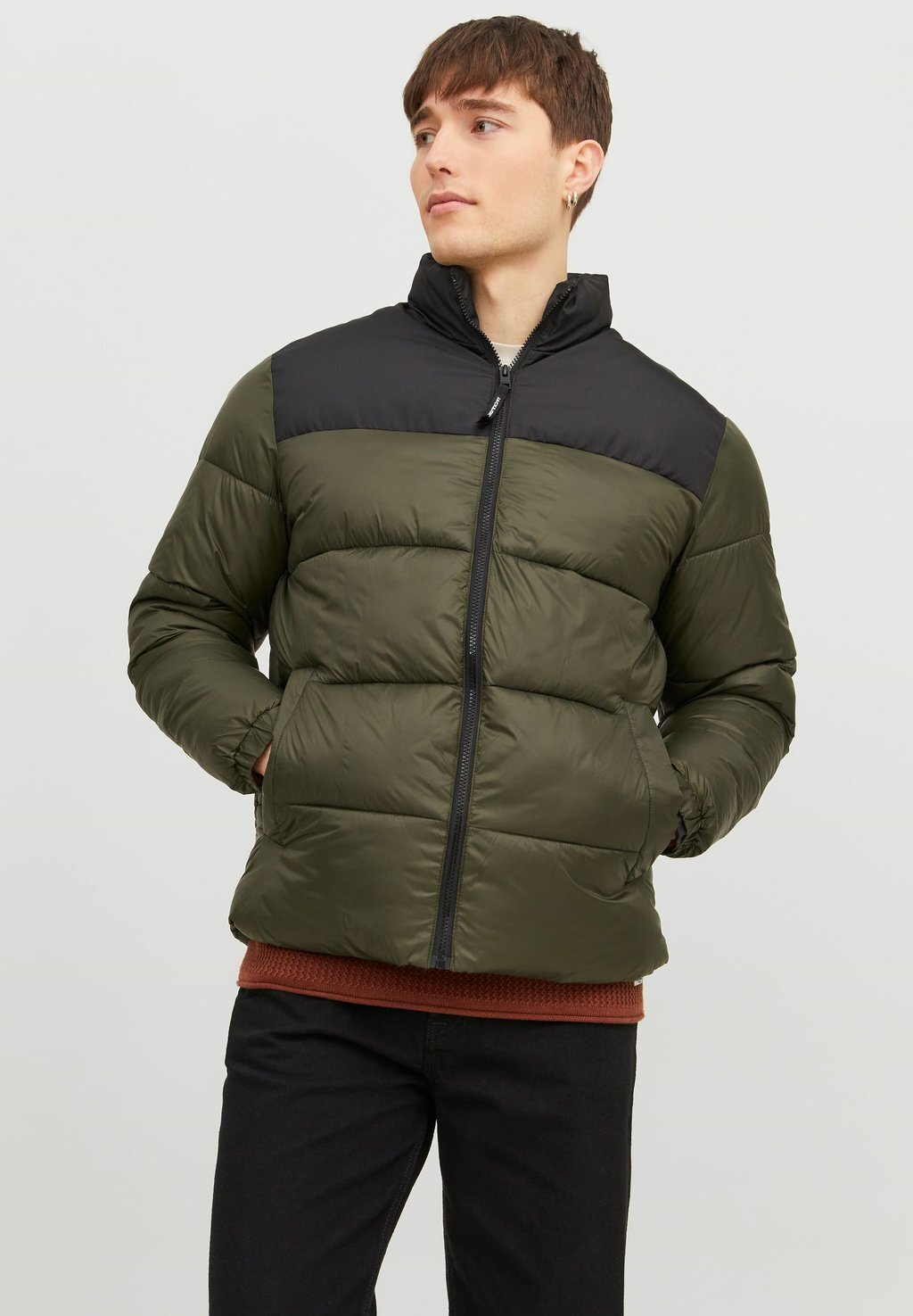 

Куртка Jack & Jones JJETOBY PUFFER COLLAR SN, цвет rosin