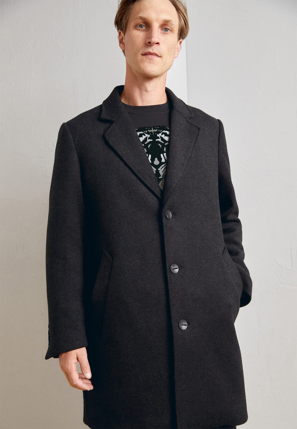 Короткое пальто Coat Mathias Regular Fit In Twill Antony Morato, цвет dark grey
