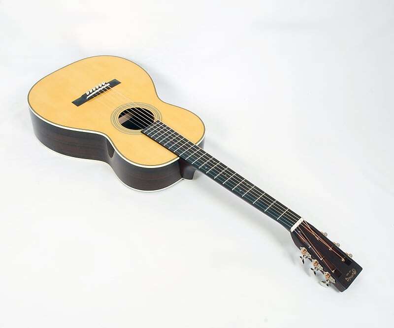 

Martin Custom Shop Размер 0 28VS Стиль Палисандр Ель 12 ладов #66155 @ LA Guitar Sales 0-28VS Custom