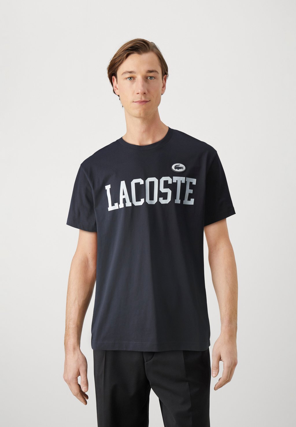 

Футболка с принтом Lacoste, темно-синий