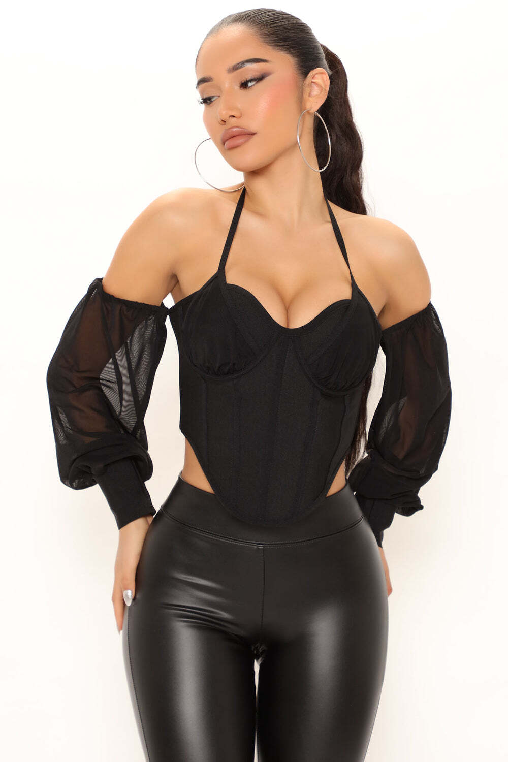

Топ Fashion Nova MT7827, черный