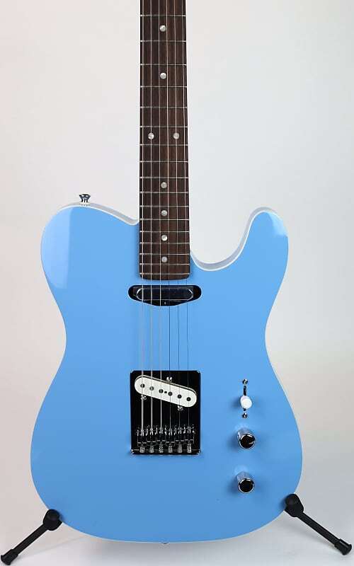 

Fender Aerodyne Special Telecaster Калифорния Блю