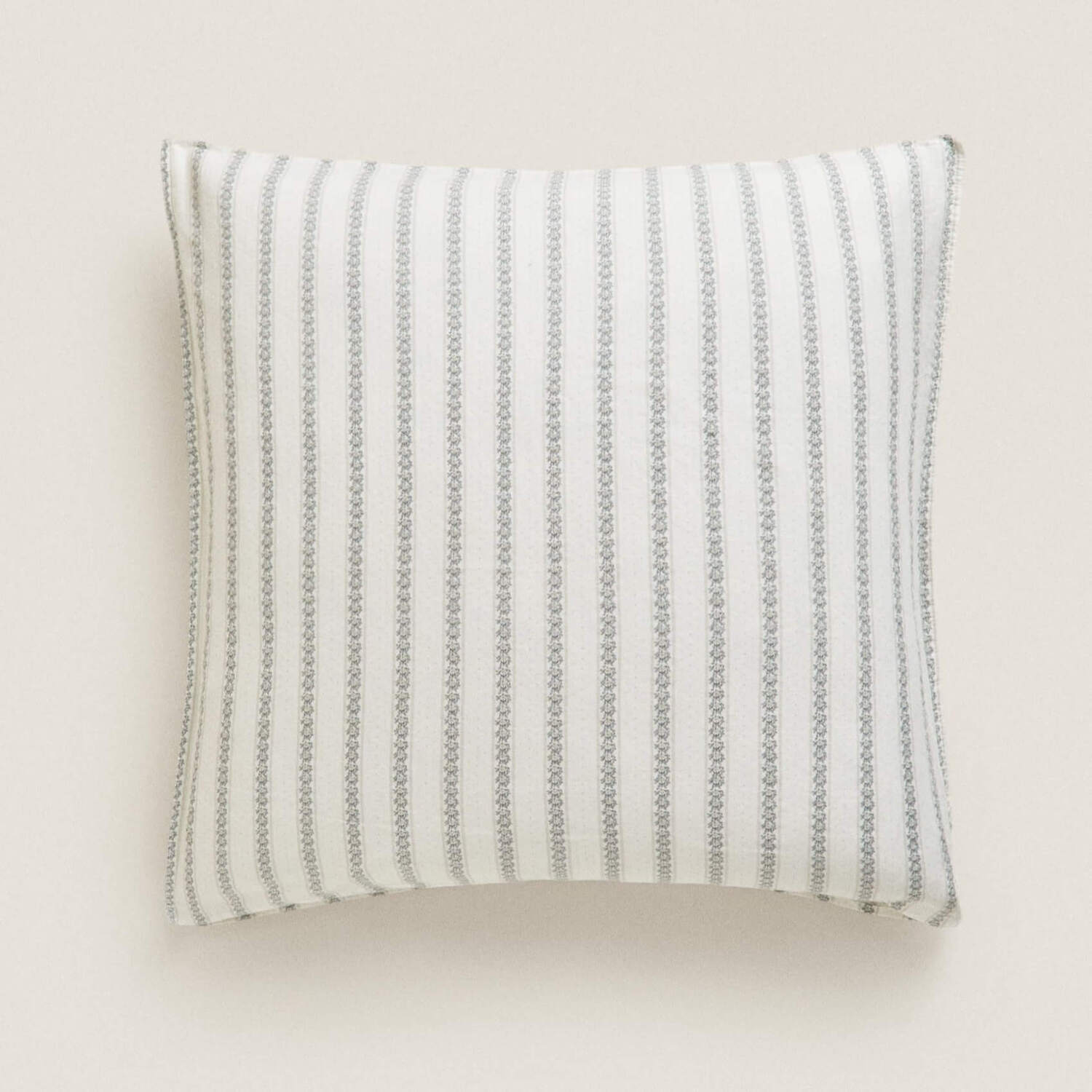 

Наволочка в полоску Zara Home Floral Linen, серый
